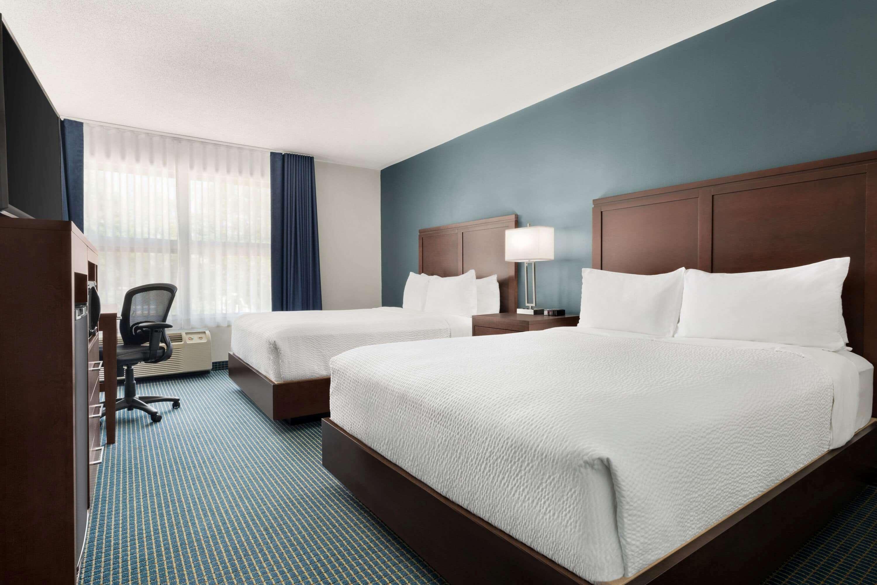 Days Inn By Wyndham Sarnia Harbourfront Extérieur photo